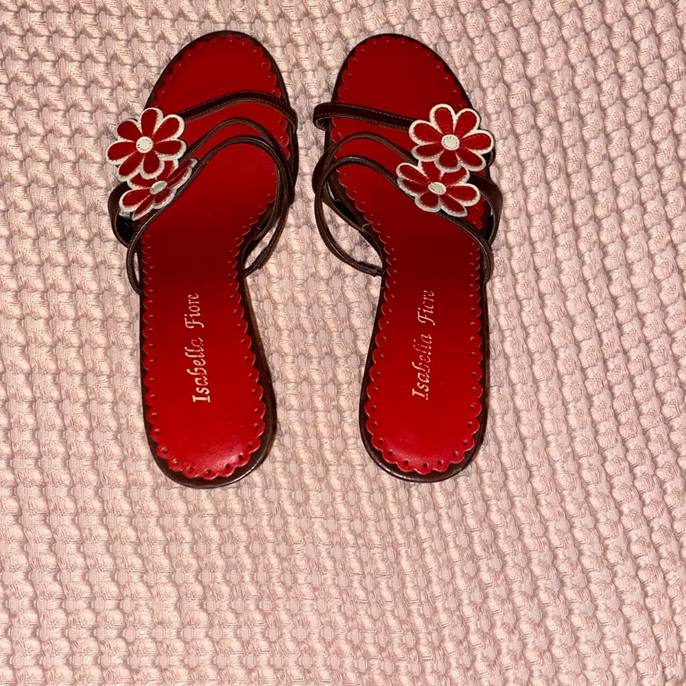 Colorful Isabella Fiore sandals!